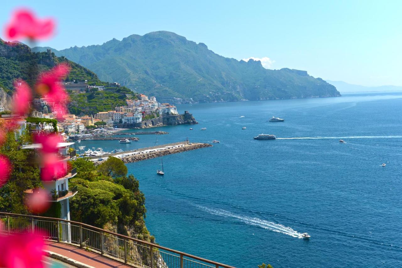 Villa Rosinella Amalfi Exteriör bild